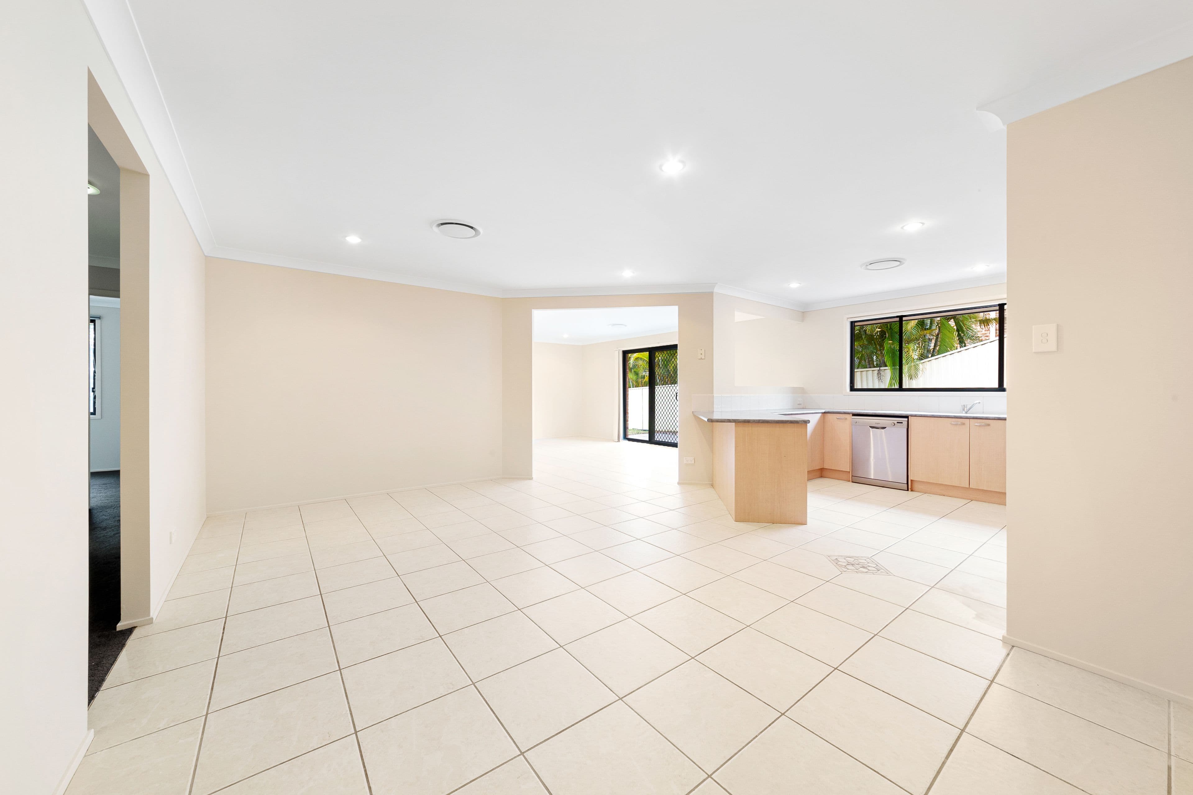 15 Peppercorn Avenue, Woongarrah NSW 2259, Woongarrah - Thumbnail 3