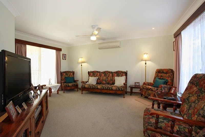 19 Bolan Court, CRESTMEAD QLD 4132, Crestmead - Thumbnail 3