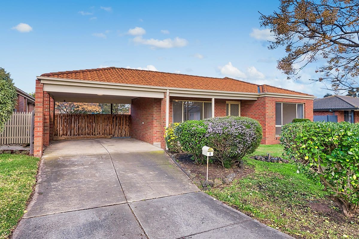 8 Rimes Close, Cranbourne West VIC 3977, Cranbourne West - Thumbnail 2