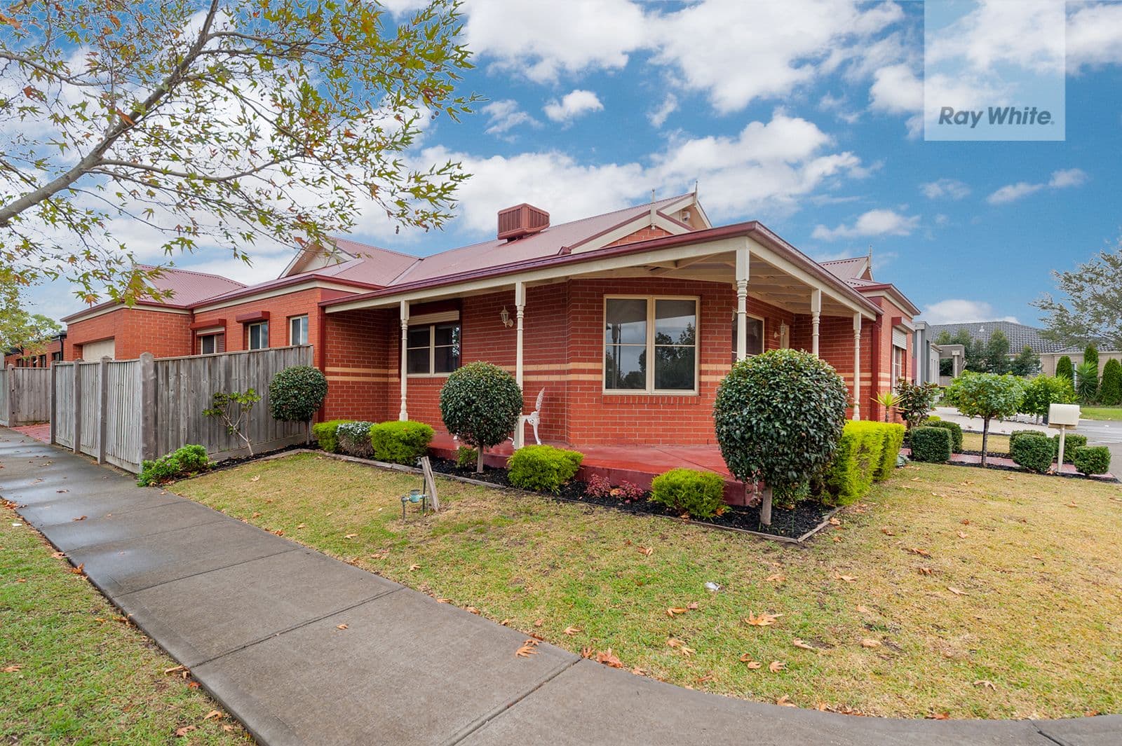 35 Bellfield Drive, Craigieburn VIC 3064, Craigieburn - Thumbnail 2