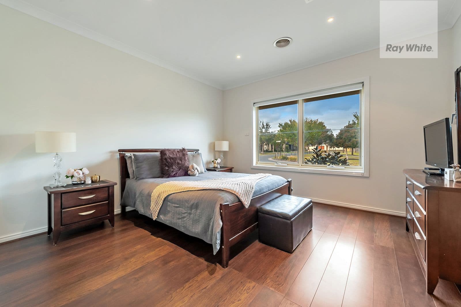 35 Bellfield Drive, Craigieburn VIC 3064, Craigieburn - Thumbnail 8