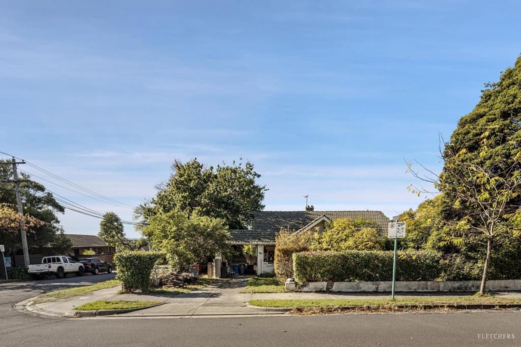 30 Westbrook Street, Kew East - Thumbnail 2