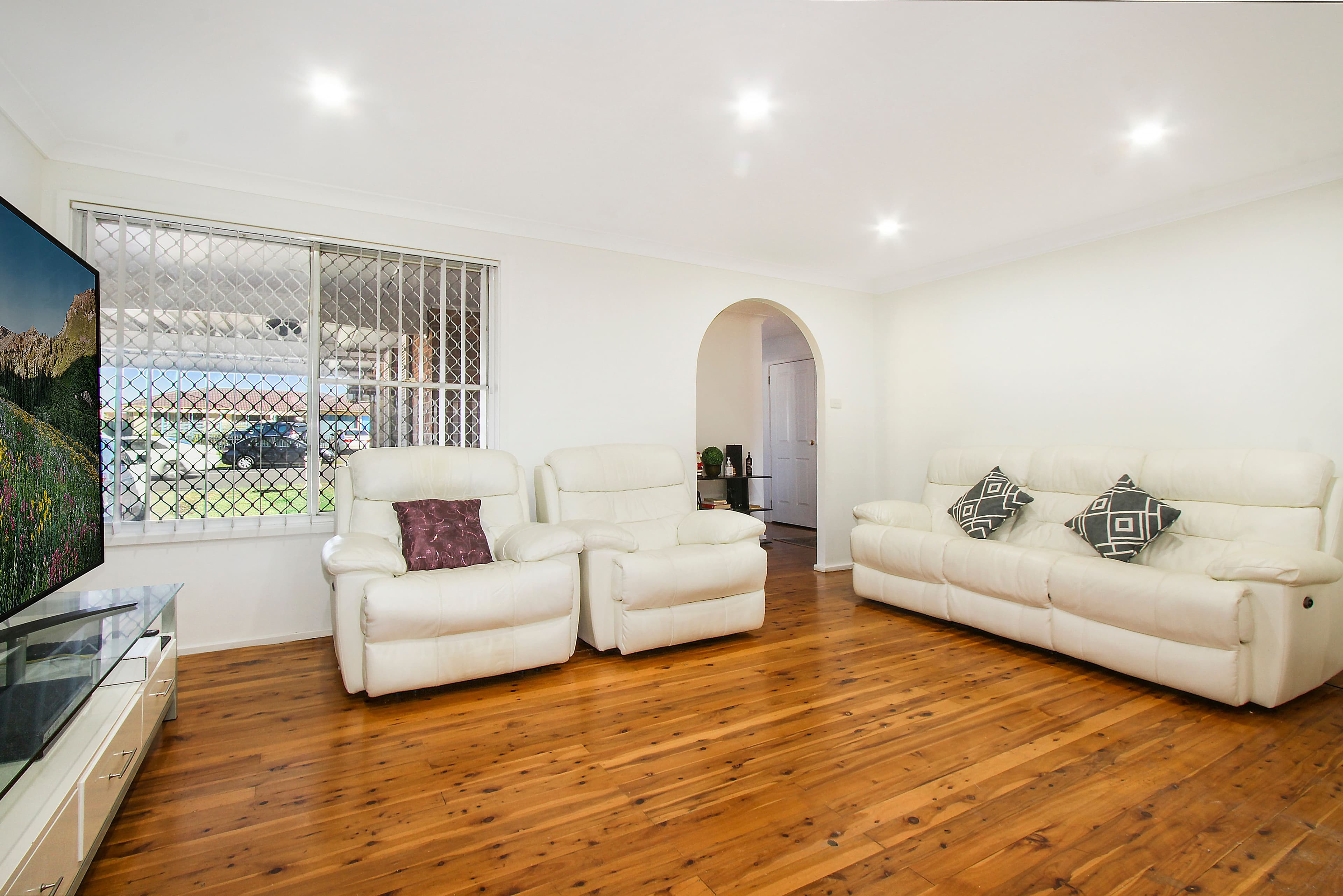 284 Mimosa Road, Greenfield Park NSW 2176, Greenfield Park - Thumbnail 2