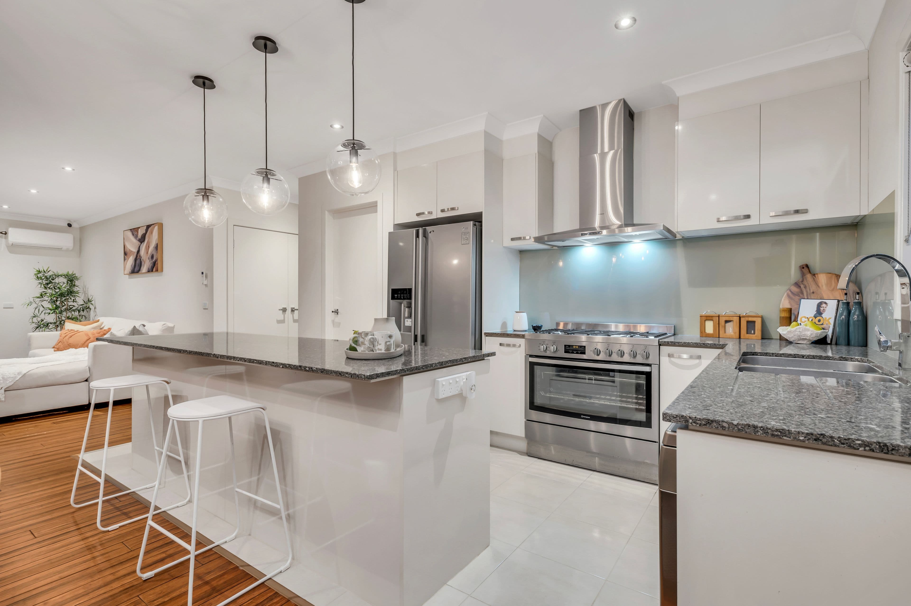 10 Gerbera Way, Lyndhurst VIC 3975, Lyndhurst - Thumbnail 3