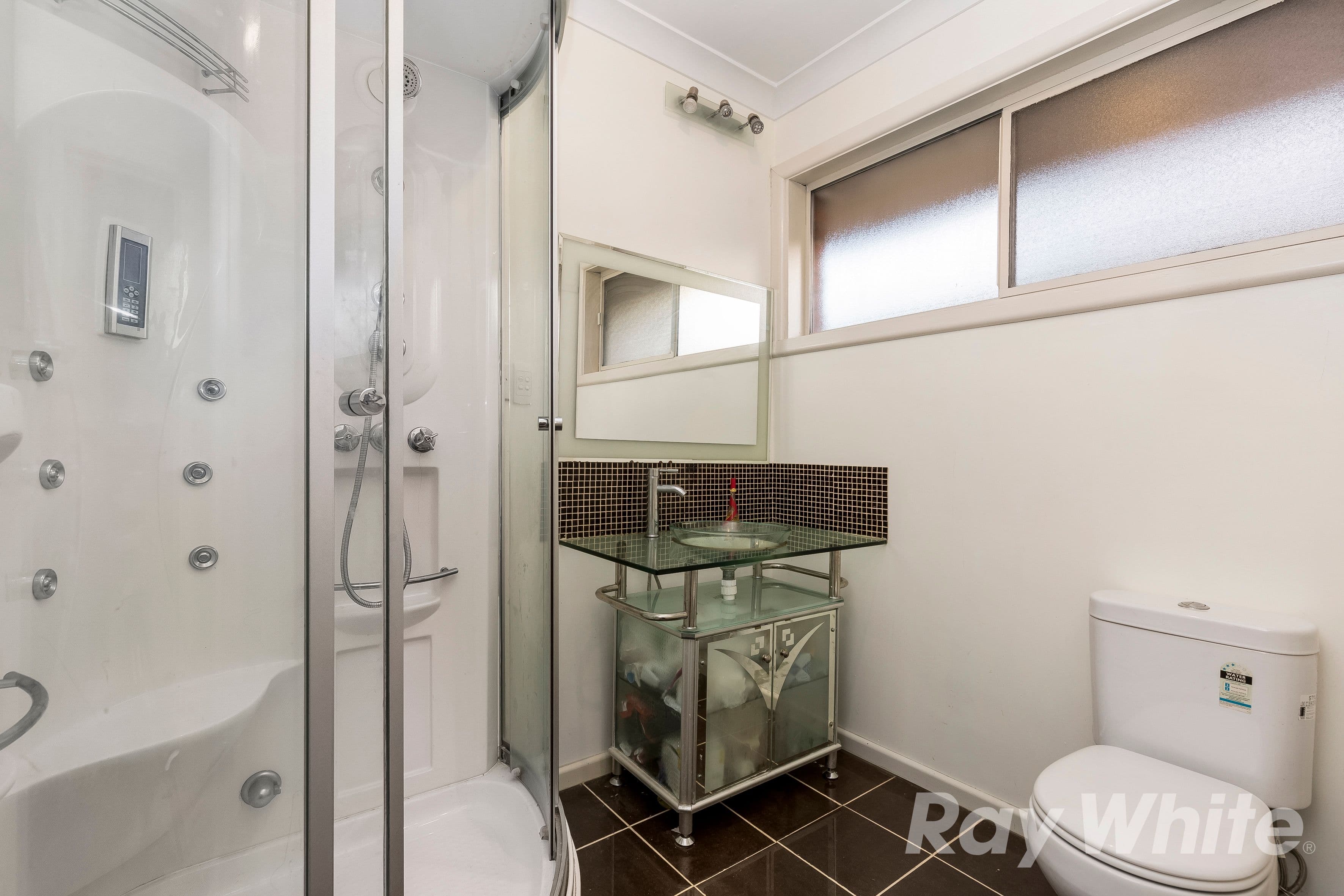 16 Walker Road, Mount Waverley VIC 3149, Mount Waverley - Thumbnail 8