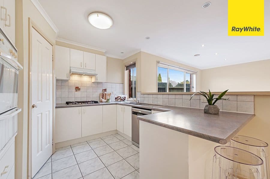 10 Sheridan Way, Roxburgh Park VIC 3064, Roxburgh Park - Thumbnail 2
