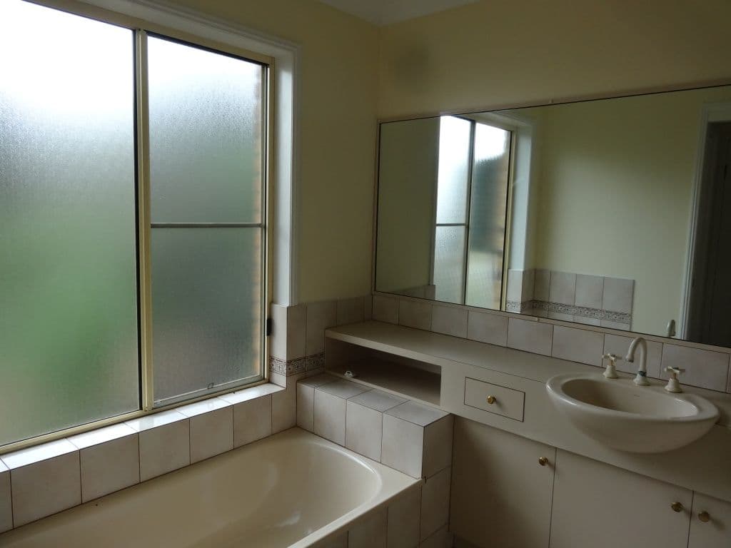 66 moore Street, KINGAROY QLD 4610, Kingaroy - Thumbnail 5