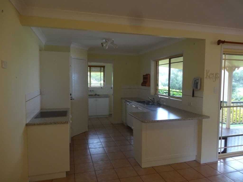 66 moore Street, KINGAROY QLD 4610, Kingaroy - Thumbnail 6