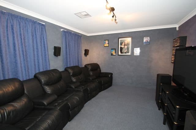 10 Greenwich Gardens, BERTRAM WA 6167, Bertram - Thumbnail 3
