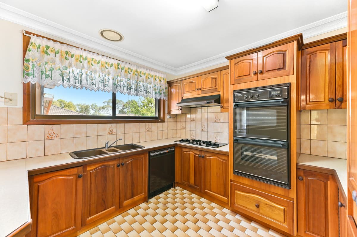 27 Trentwood Road, Narre Warren VIC 3805, Narre Warren - Thumbnail 2