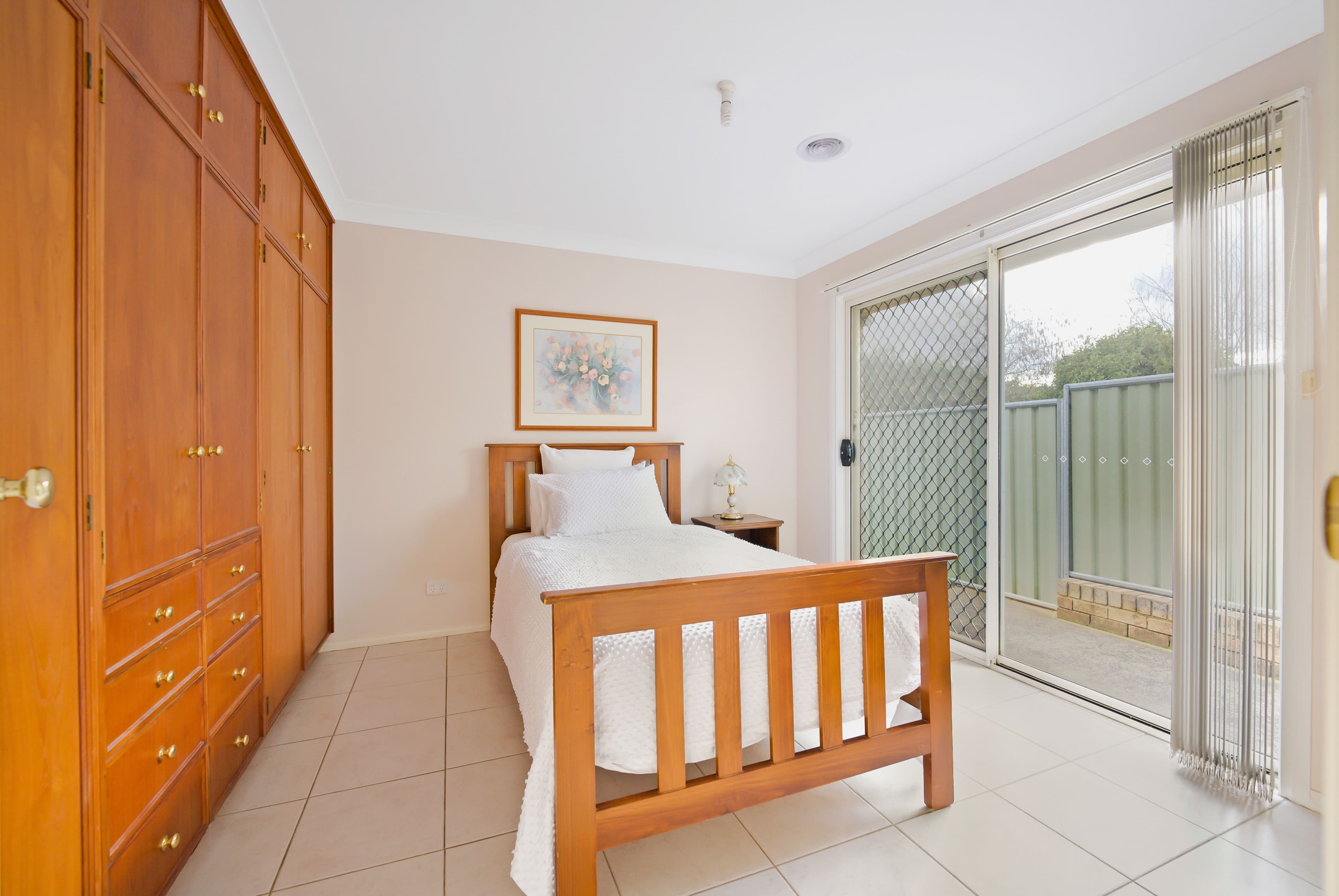 27 Booth Crescent, Orange NSW 2800, Orange - Thumbnail 5