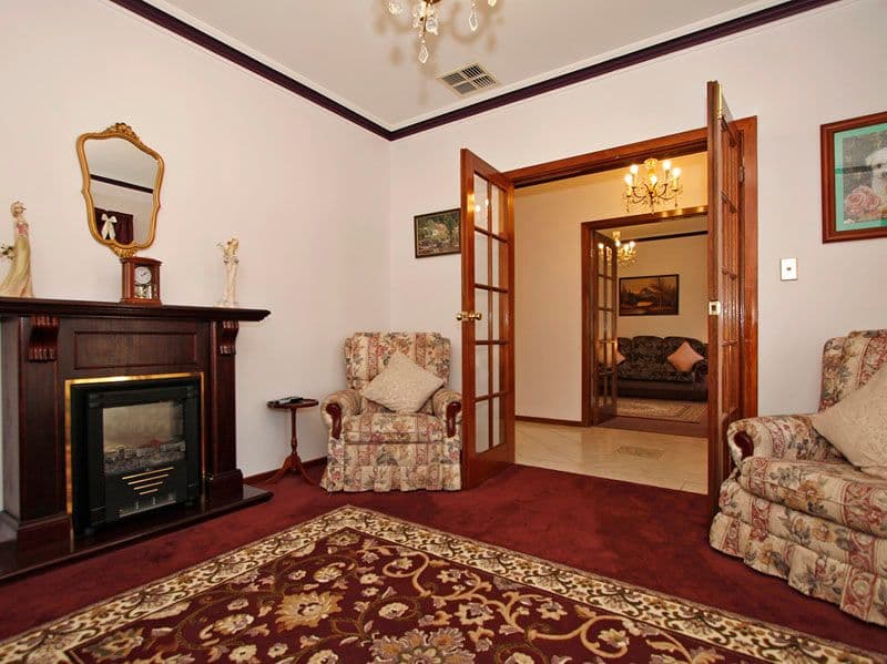 9 Deane Avenue, NOARLUNGA DOWNS SA 5168, Noarlunga Downs - Thumbnail 2