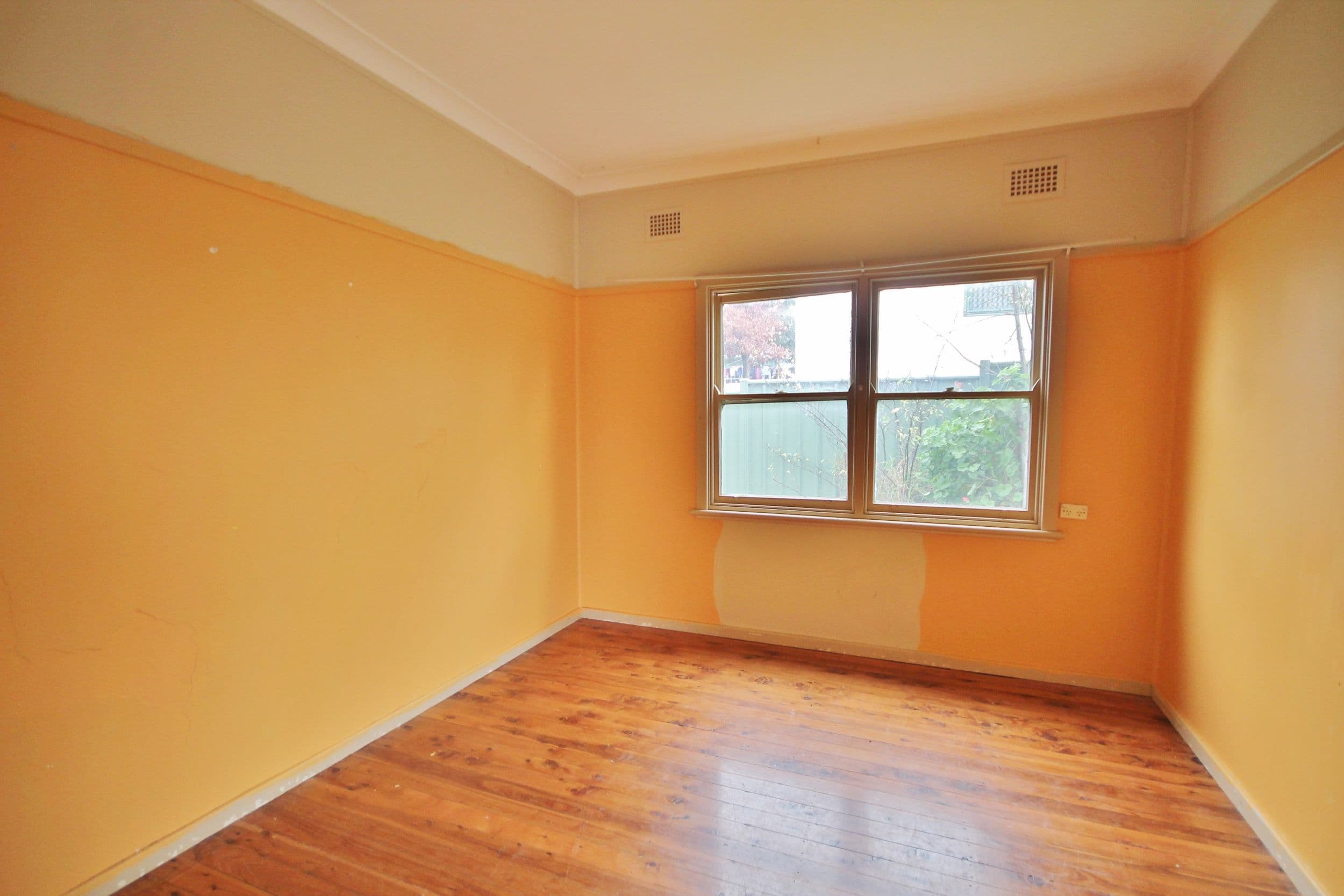 4 Whiteman Avenue, Young - Thumbnail 7