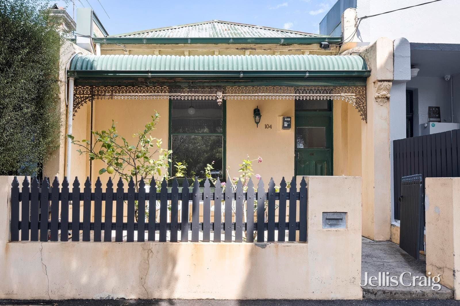 104 Clauscen Street, Fitzroy North, Fitzroy North - Thumbnail 2