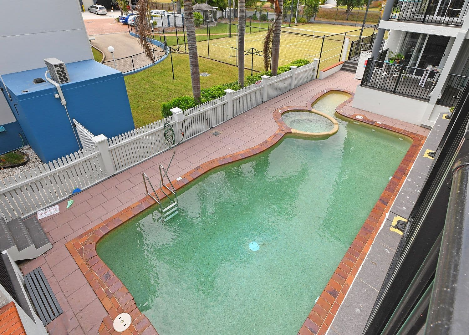 396 Charlton Esplanade, Torquay QLD 4655, Torquay - Thumbnail 3