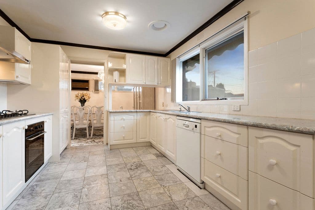 24 Locharn Crescent, Keysborough VIC 3173, Keysborough - Thumbnail 3