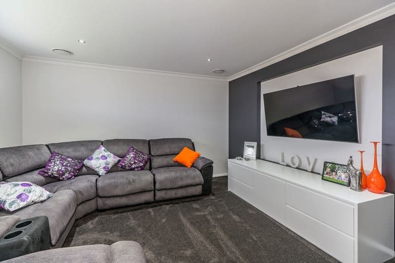 74 William Maker Drive, Orange - Thumbnail 7