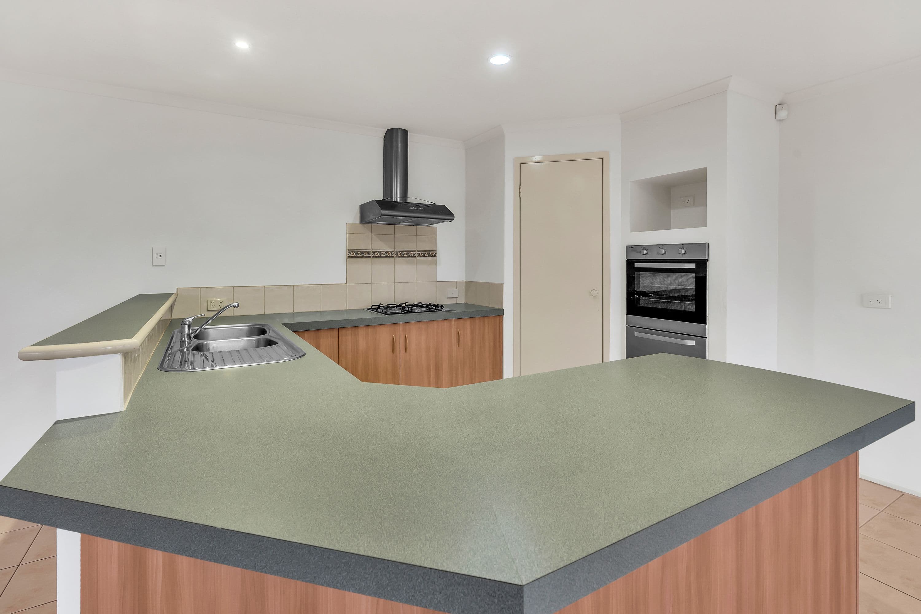 18 Turia Grove, Roxburgh Park VIC 3064, Roxburgh Park - Thumbnail 8