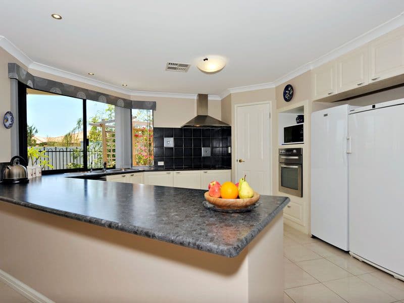 2 Fuller Lane, BALDIVIS WA 6171, Baldivis - Thumbnail 3