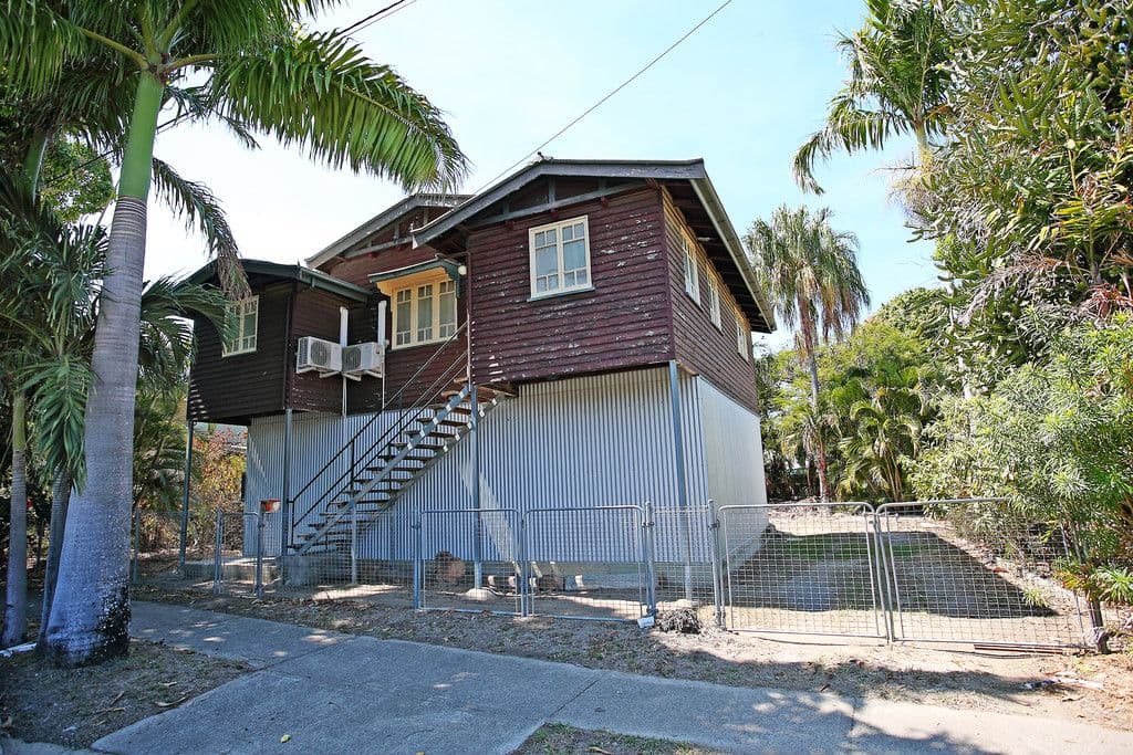 18 Abbott Street, Oonoonba QLD 4811, Oonoonba - Image 1