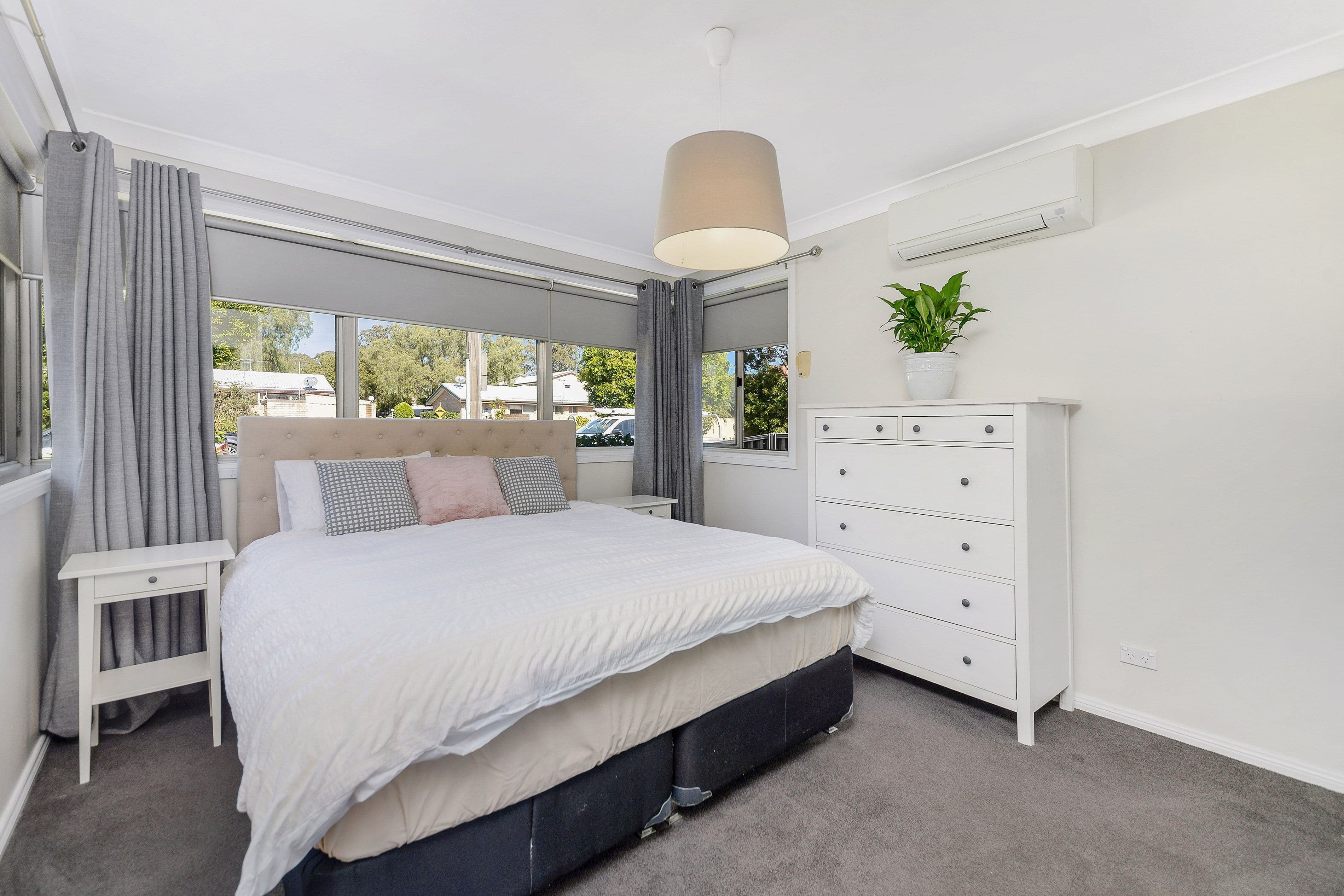 128 Rex Road, Georges Hall NSW 2198, Georges Hall - Thumbnail 3