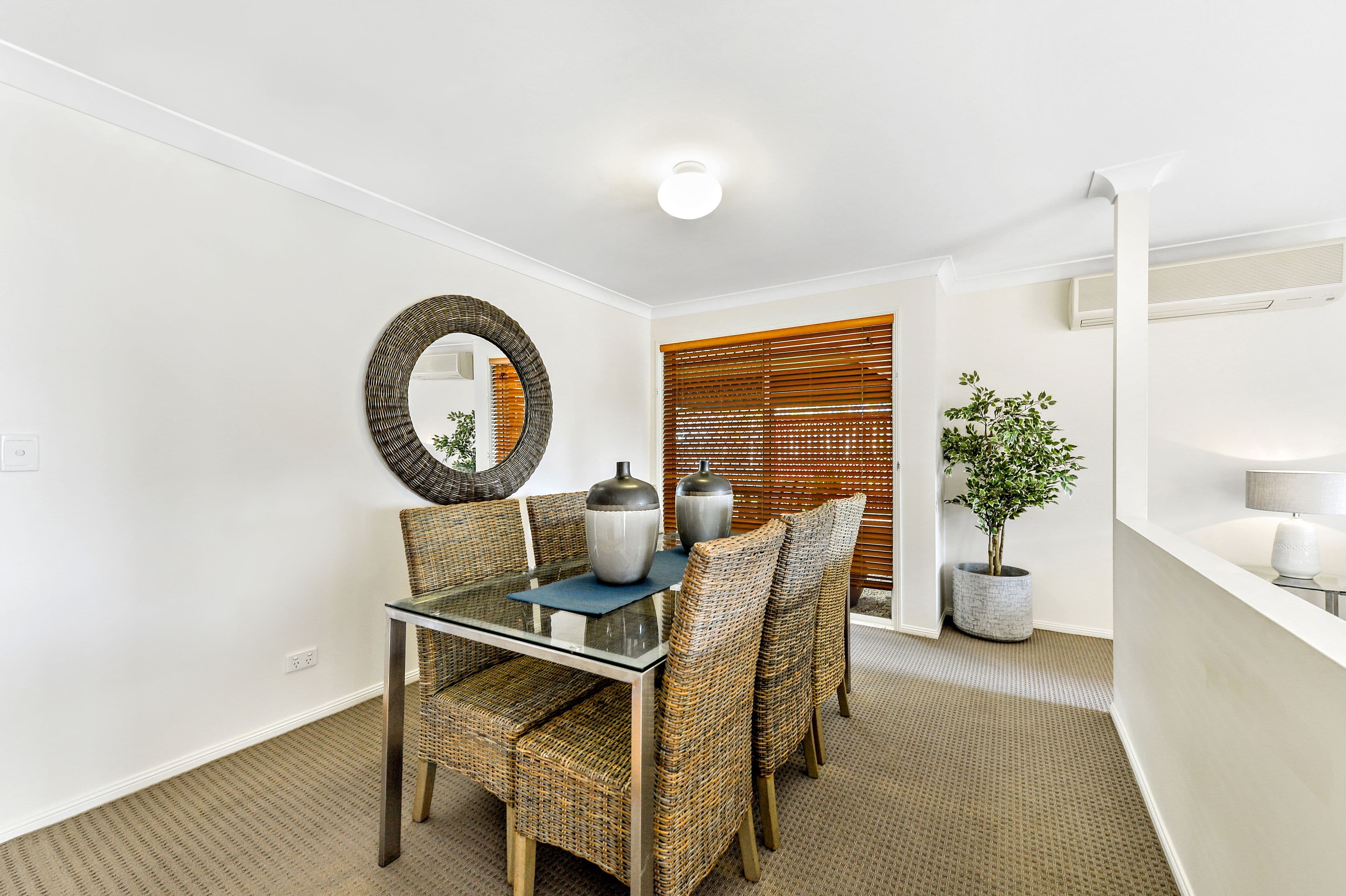 8 Nautilus Court, NEWPORT QLD 4020, Newport - Thumbnail 3