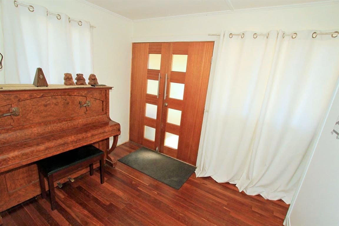13 Cambridge Street, ROCKHAMPTON CITY QLD 4700, Rockhampton City - Thumbnail 3