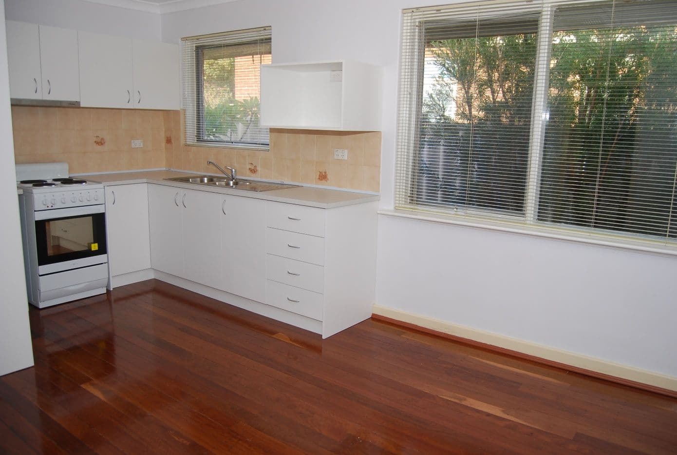 46 Orlestone Street, Gosnells WA 6110, Gosnells - Thumbnail 4