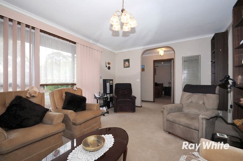 2 Phillip Court, CRANBOURNE NORTH VIC 3977, Cranbourne North - Thumbnail 3