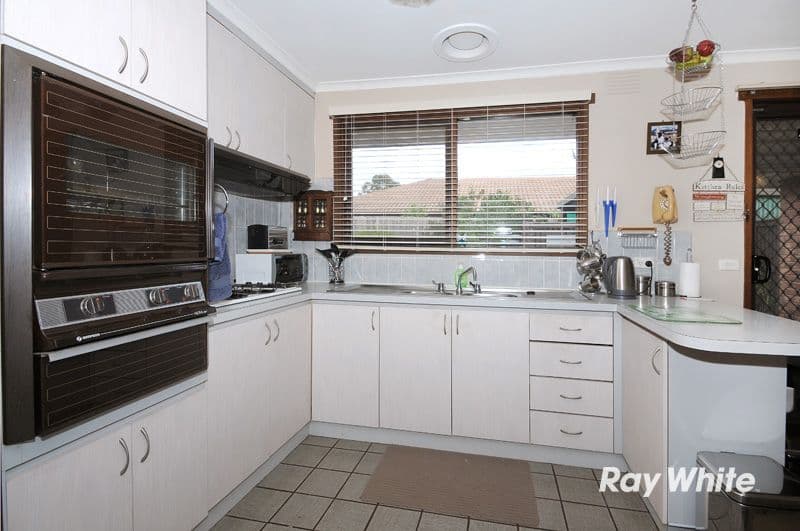 2 Phillip Court, CRANBOURNE NORTH VIC 3977, Cranbourne North - Thumbnail 5