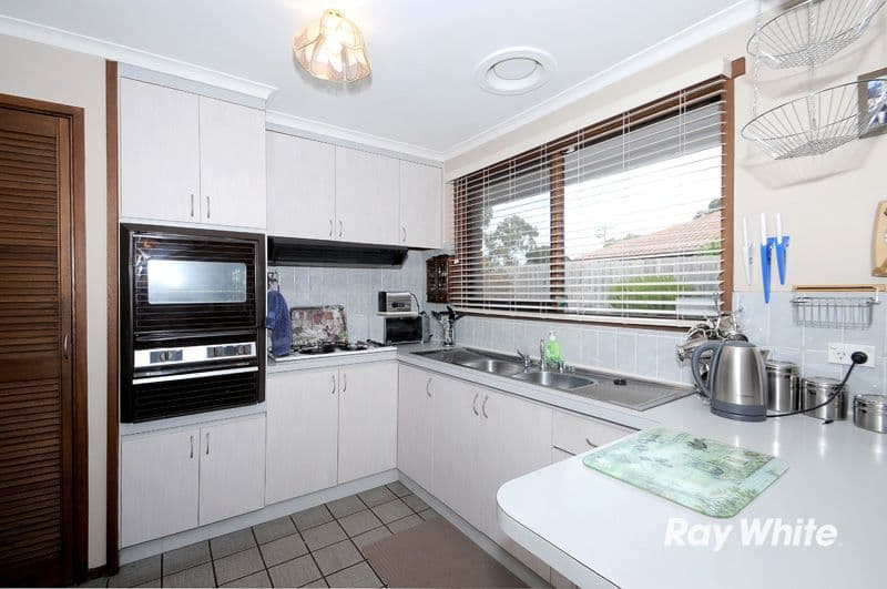 2 Phillip Court, CRANBOURNE NORTH VIC 3977, Cranbourne North - Thumbnail 6