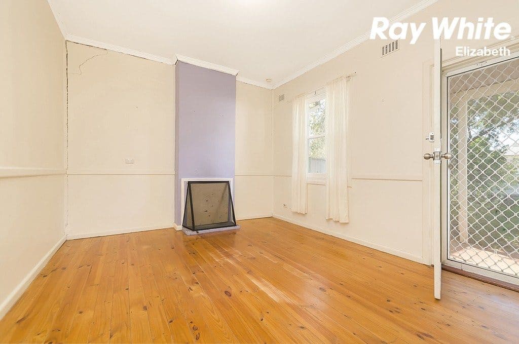 11 Old Sarum Road, Elizabeth North SA 5113, Elizabeth North - Thumbnail 4