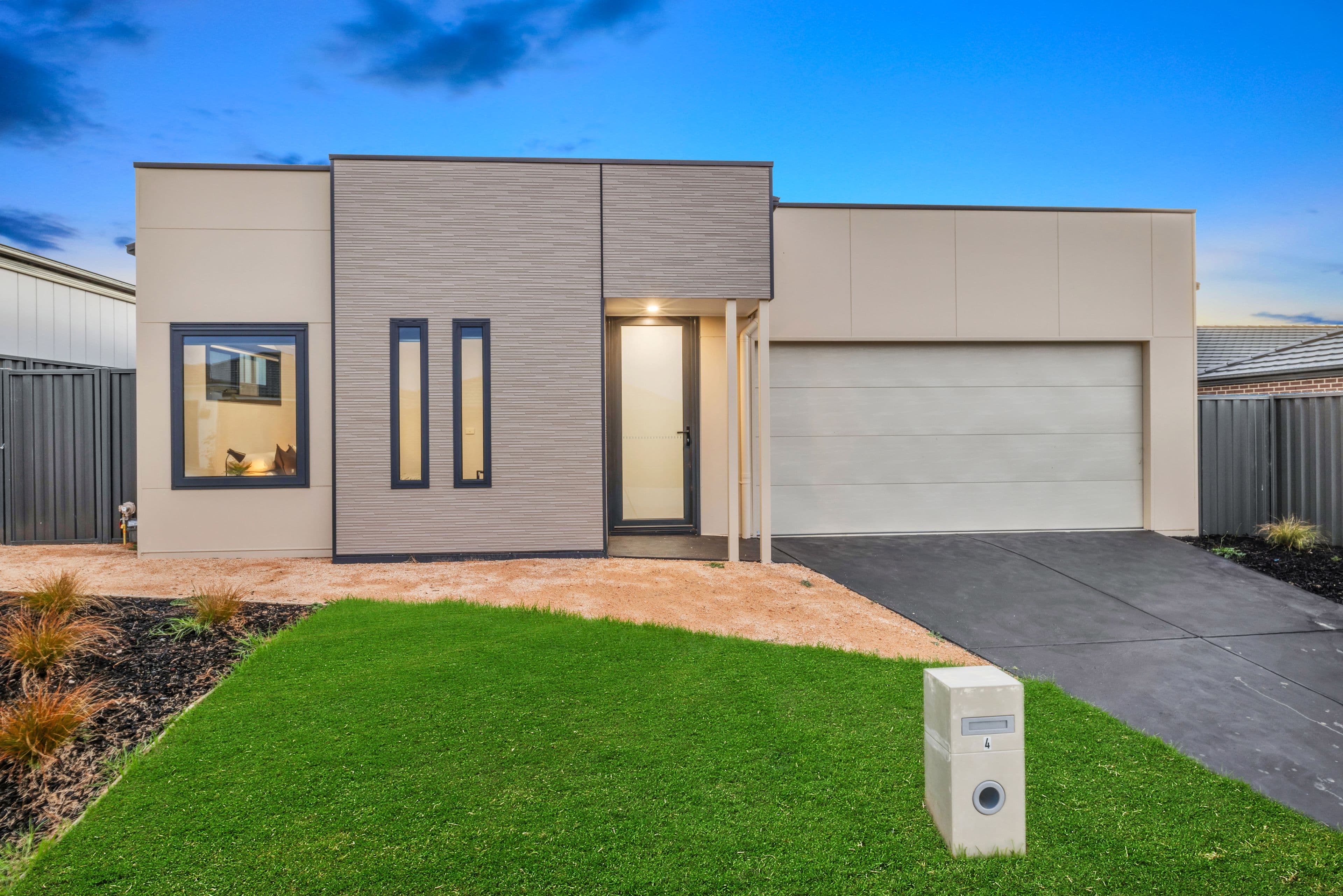 4 Niseko Crescent, Pakenham VIC 3810, Pakenham - Image 1