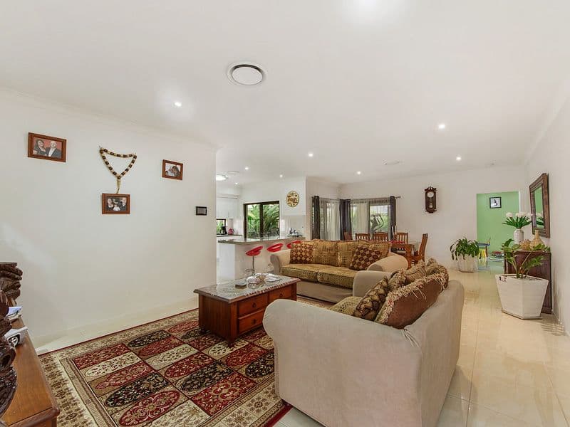 10 Undarra Street, Pimpama QLD 4209, Pimpama - Thumbnail 2