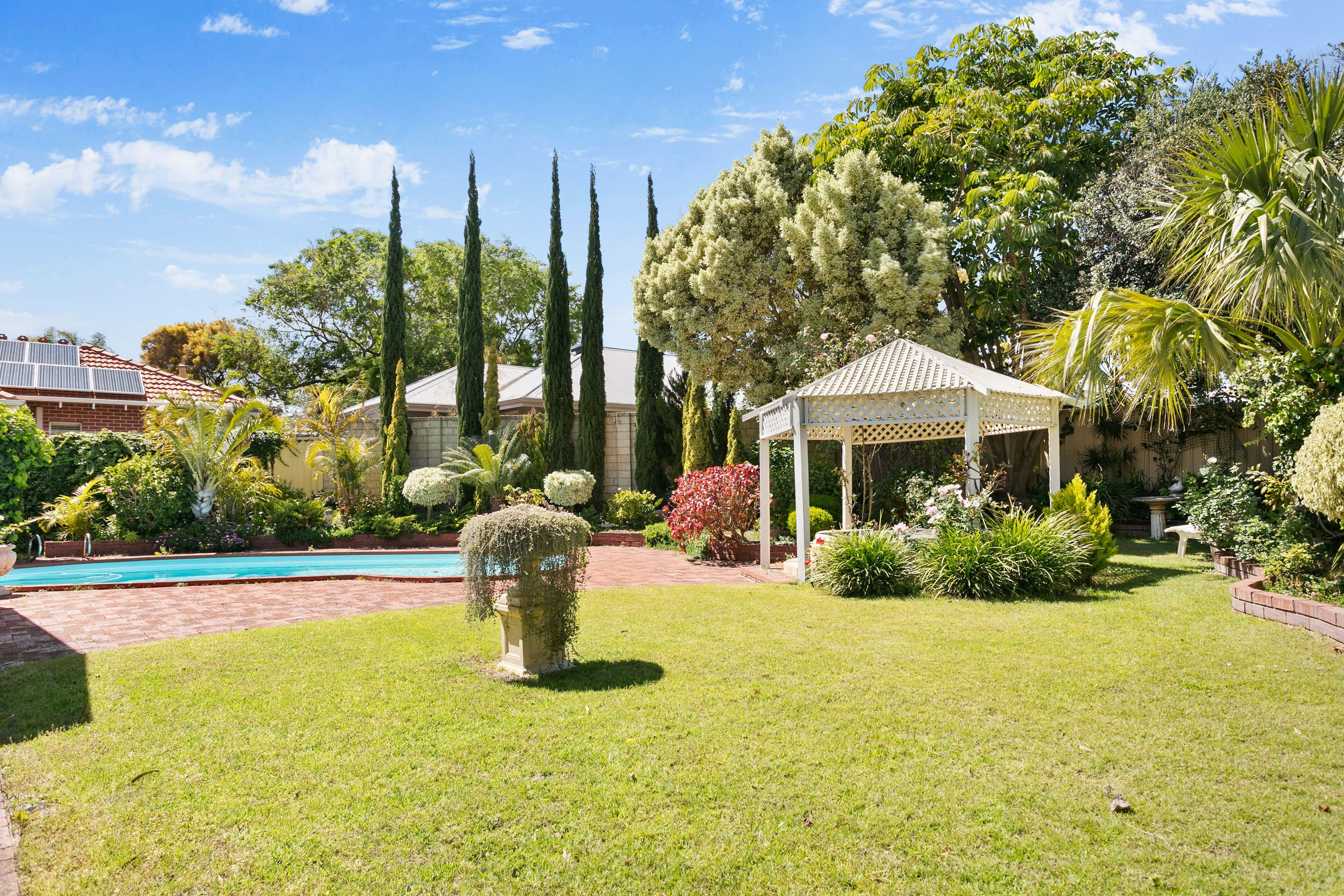 22 Castlecrag Drive, Kallaroo WA 6025, Kallaroo - Thumbnail 2