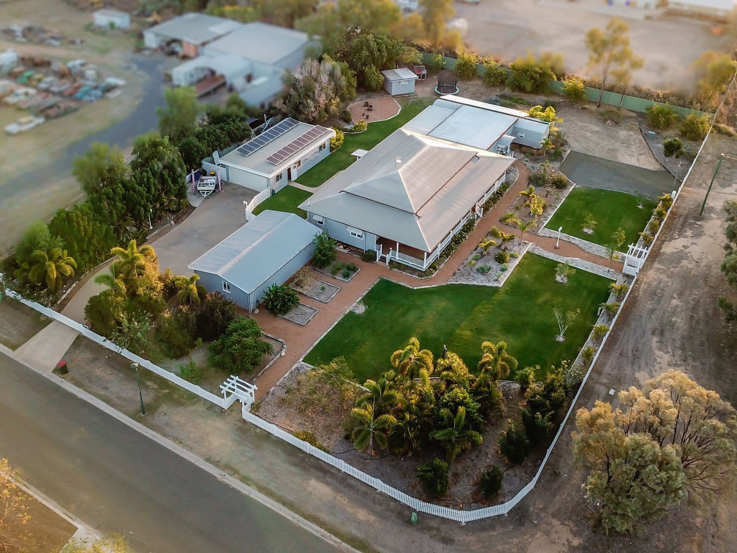 30 Braeside Road, Emerald QLD 4720, Emerald - Thumbnail 3