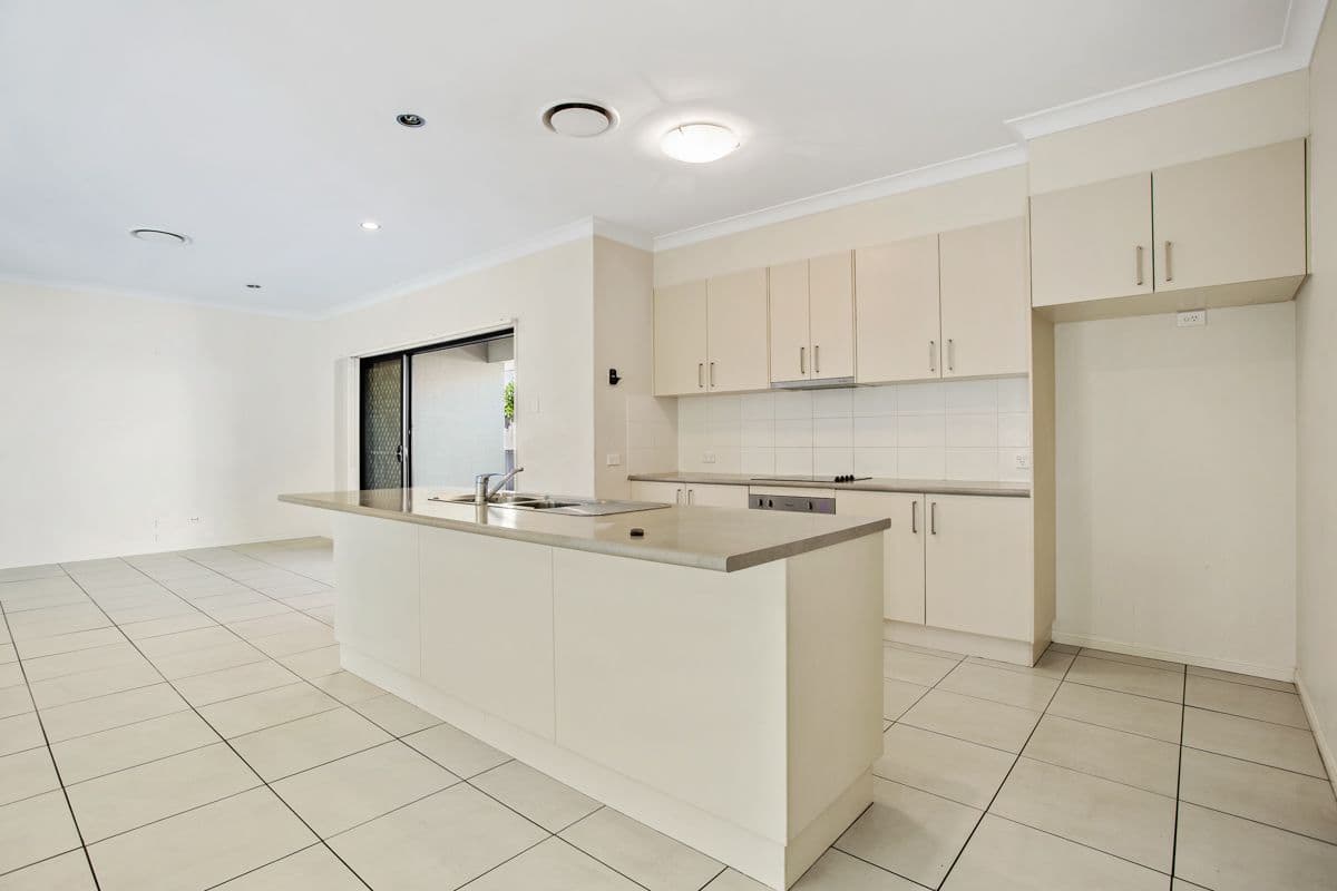 18 Couples Street, North Lakes QLD 4509, North Lakes - Thumbnail 6