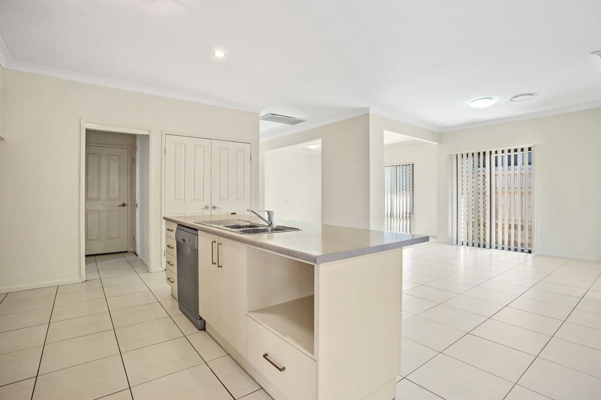 18 Couples Street, North Lakes QLD 4509, North Lakes - Thumbnail 7