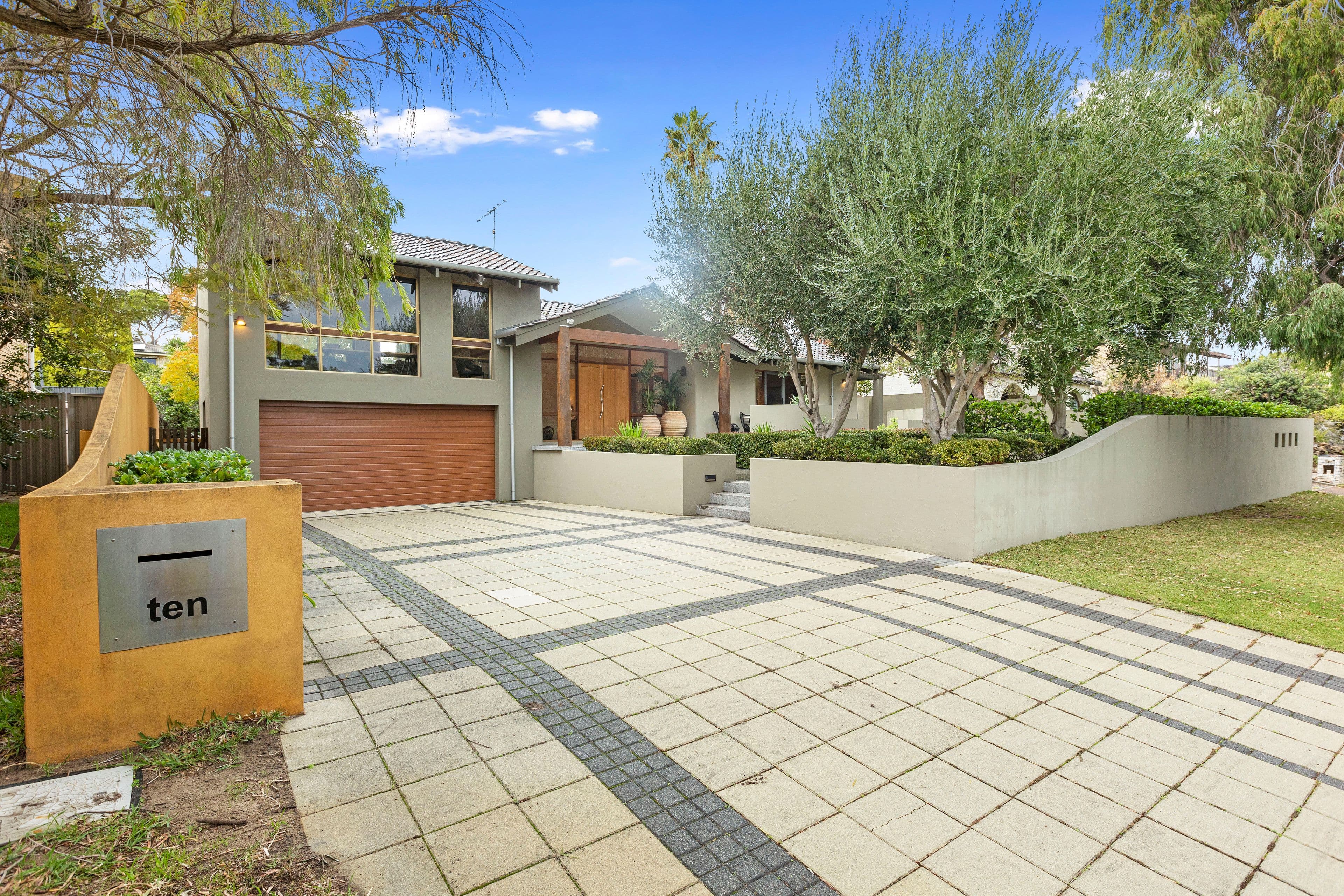 10 Clovelly Road, City Beach WA 6015, City Beach - Image 1