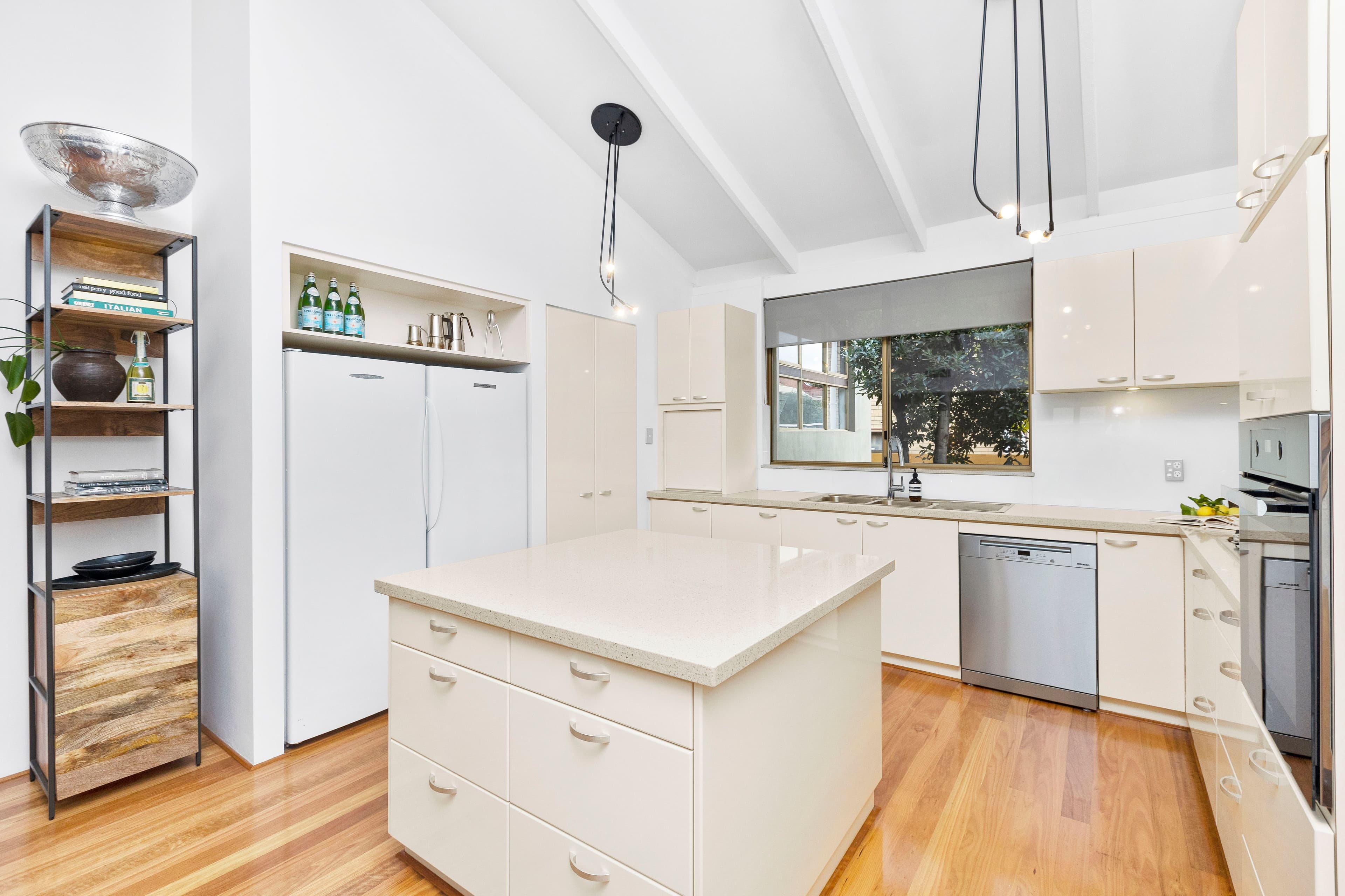 10 Clovelly Road, City Beach WA 6015, City Beach - Thumbnail 5