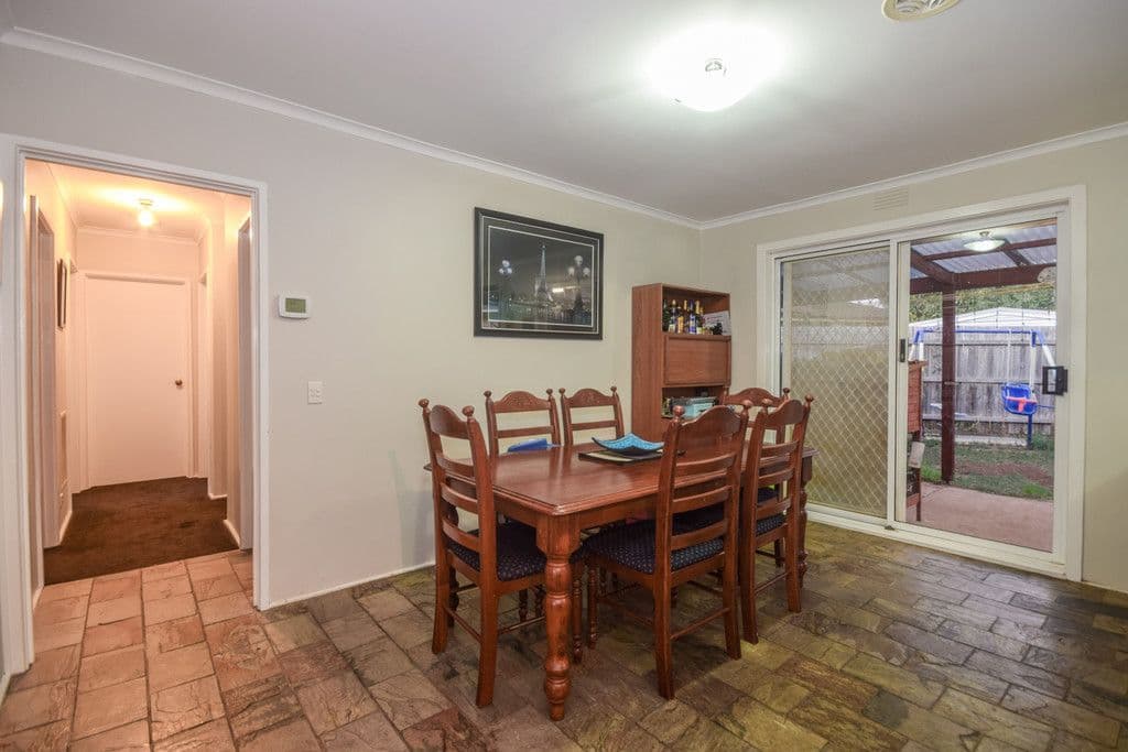 6 Lansell Place, Melton West VIC 3337, Melton West - Thumbnail 3