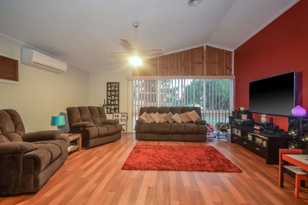 6 Lansell Place, Melton West VIC 3337, Melton West - Thumbnail 4