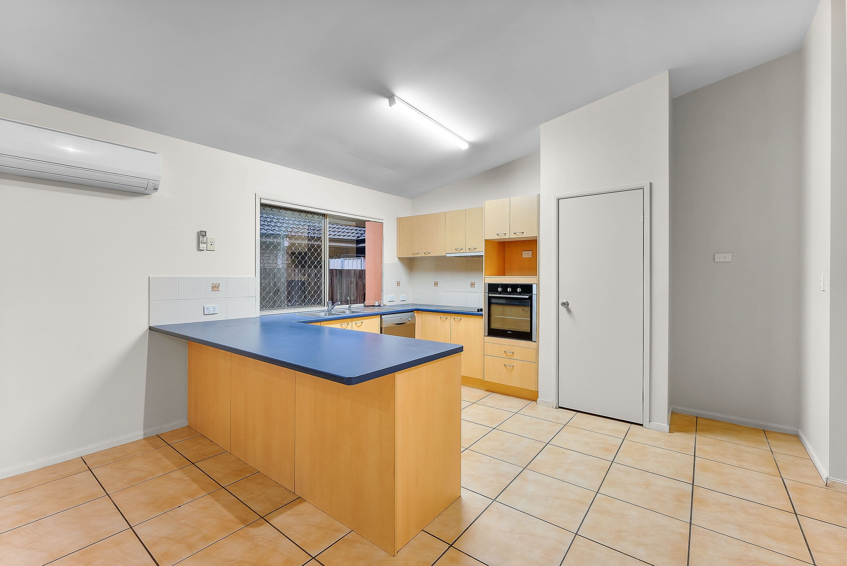 7 Pearson Court, North Lakes QLD 4509, North Lakes - Thumbnail 2