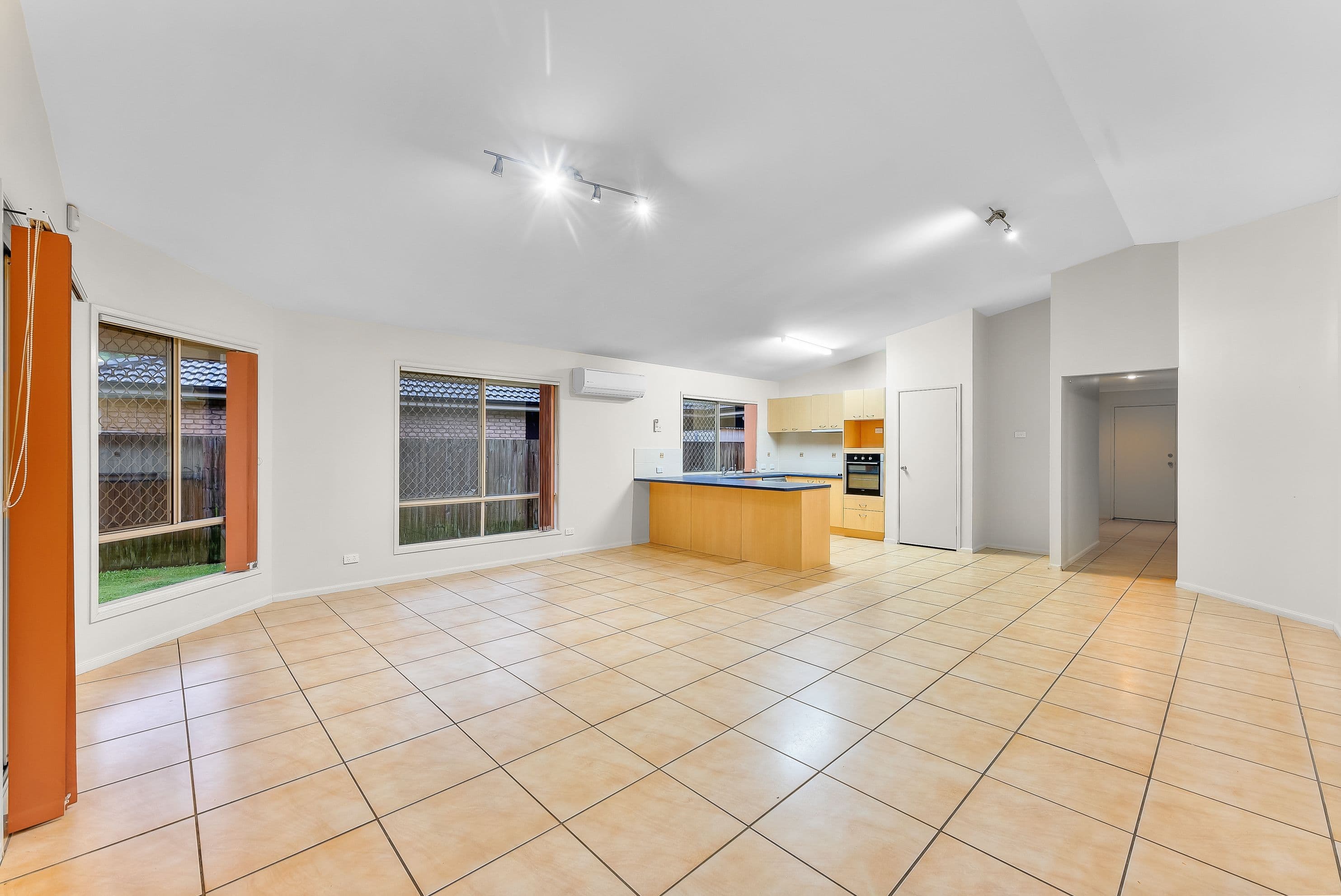 7 Pearson Court, North Lakes QLD 4509, North Lakes - Thumbnail 4