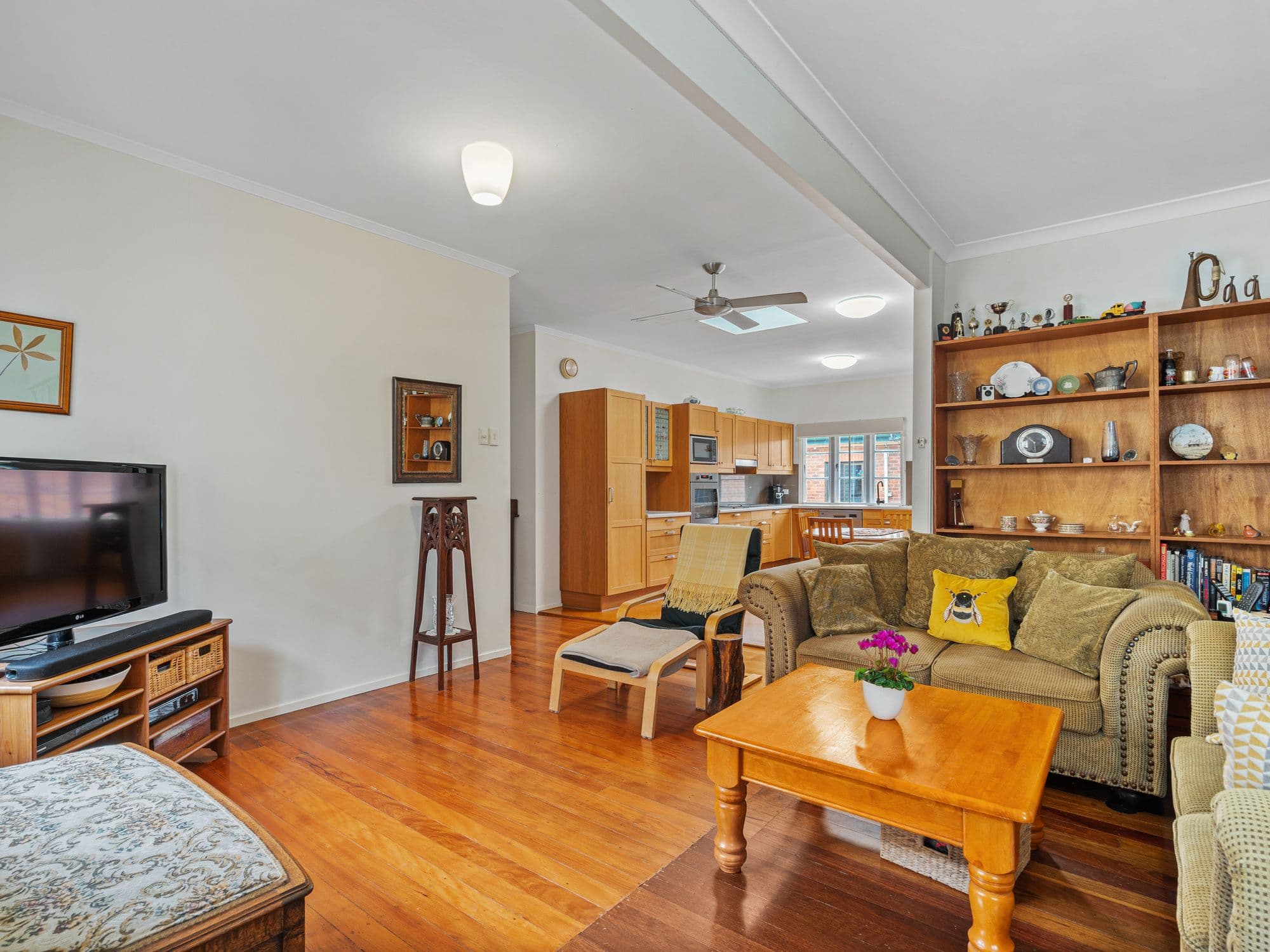 3 Solferino Close, Mount Waverley VIC 3149, Mount Waverley - Thumbnail 2