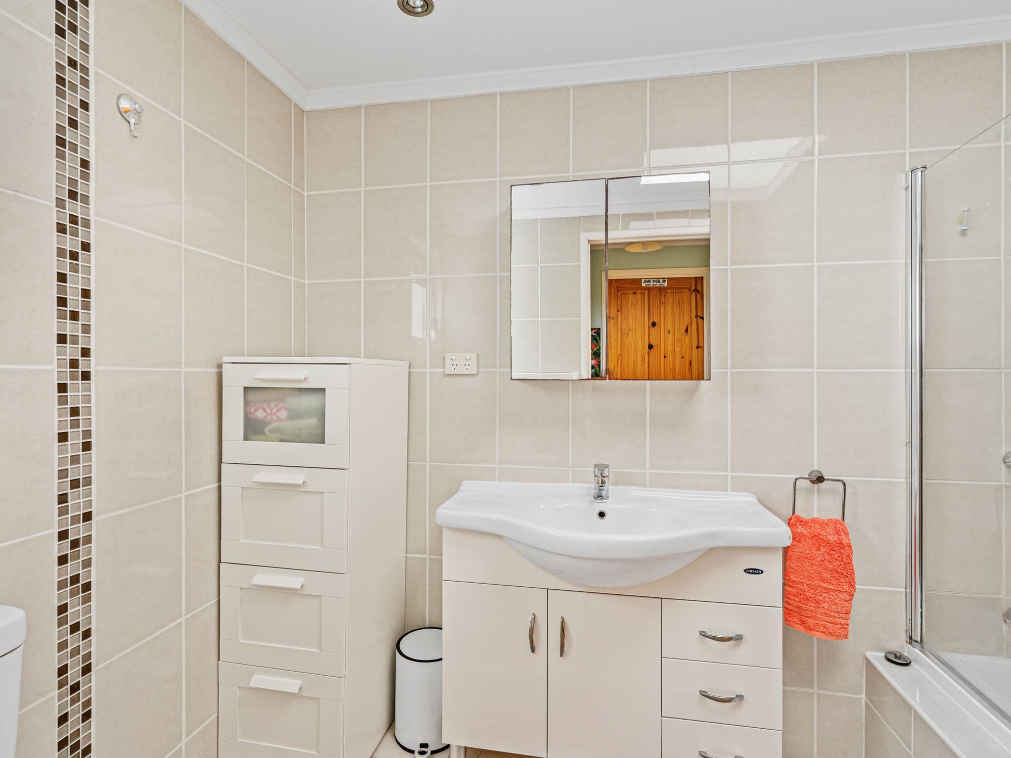 3 Solferino Close, Mount Waverley VIC 3149, Mount Waverley - Thumbnail 6