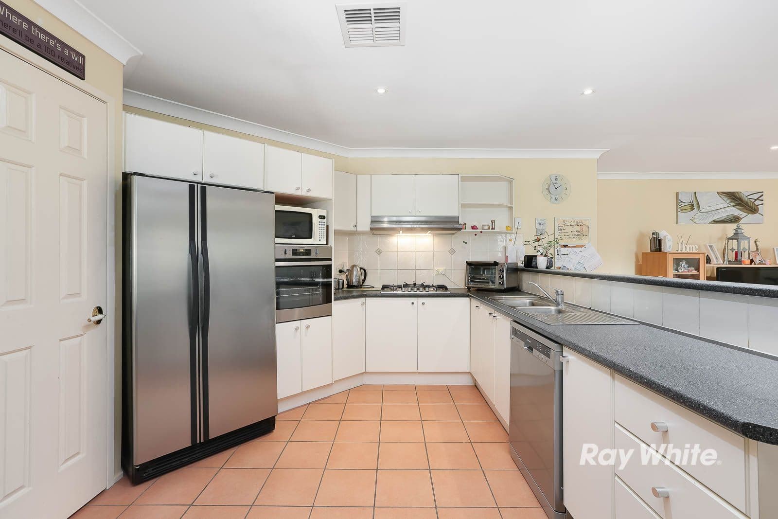 3 Yanco Glen, Glenwood - Thumbnail 2