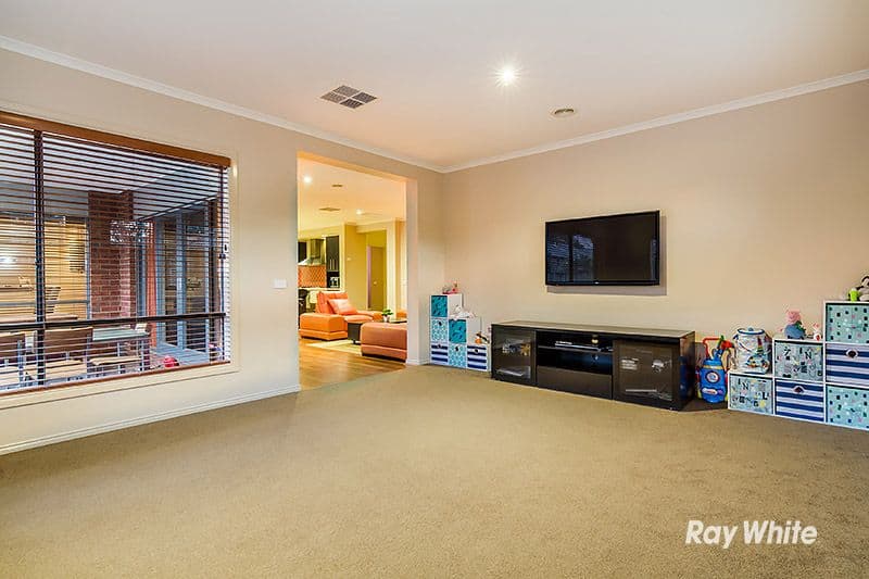 11 Newton Drive, Cranbourne North VIC 3977, Cranbourne North - Thumbnail 7