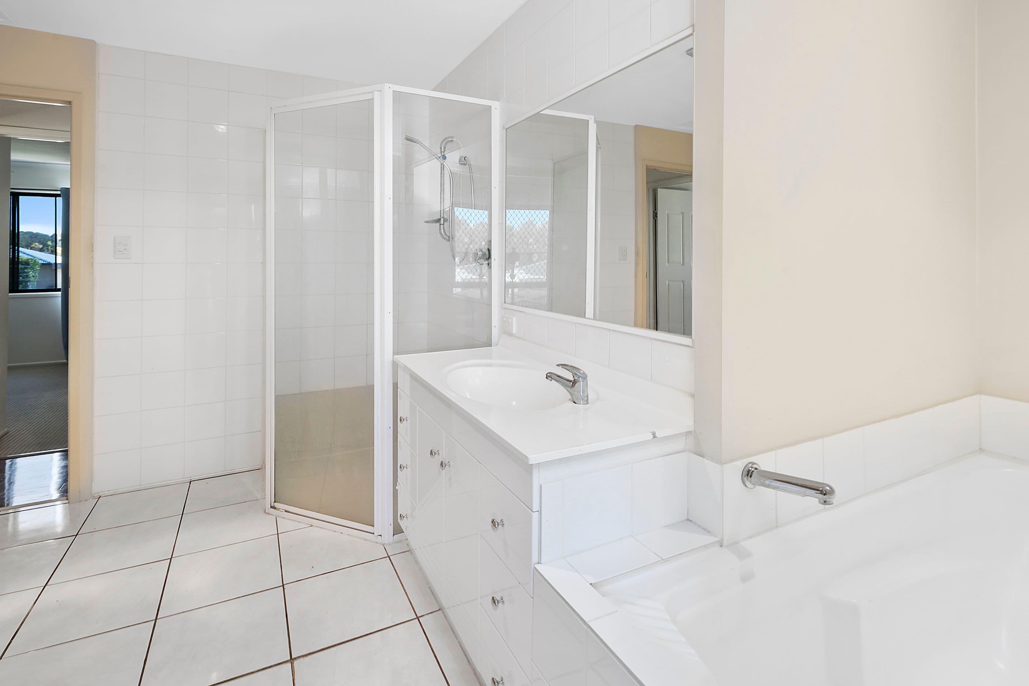 8 Benfer Road, Victoria Point QLD 4165, Victoria Point - Thumbnail 6