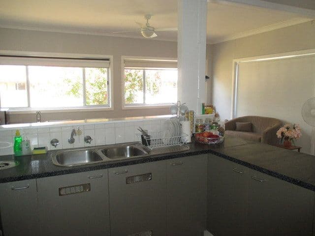 10 Simpson Avenue, Coonamble - Thumbnail 5